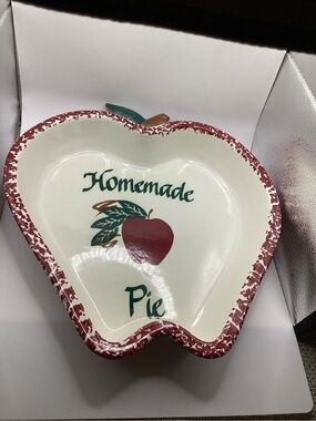 Apple-Shaped Deep Dish Pie Pan - Chaparral Pottery USA